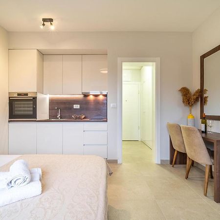Studio Apartment N2 Tivat Kültér fotó