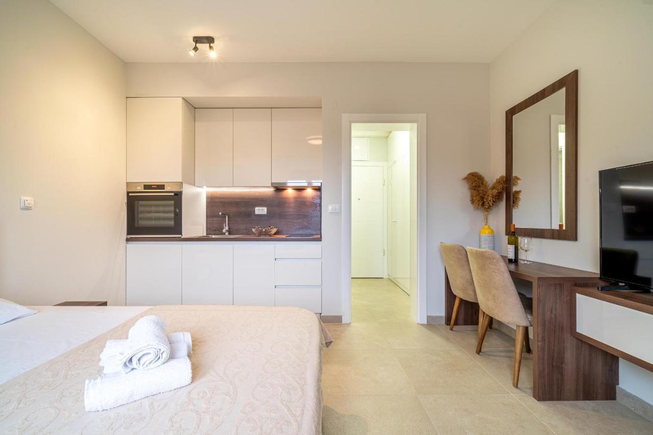 Studio Apartment N2 Tivat Kültér fotó